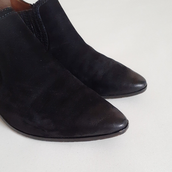 Frye pointed toe black leather ankle booties - Picture 6 of 8